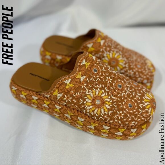 FREE PEOPLE AZALEA EMBELLISHED CLOGS IN ORANGE SIZE 8 NEW - Picture 3 of 7